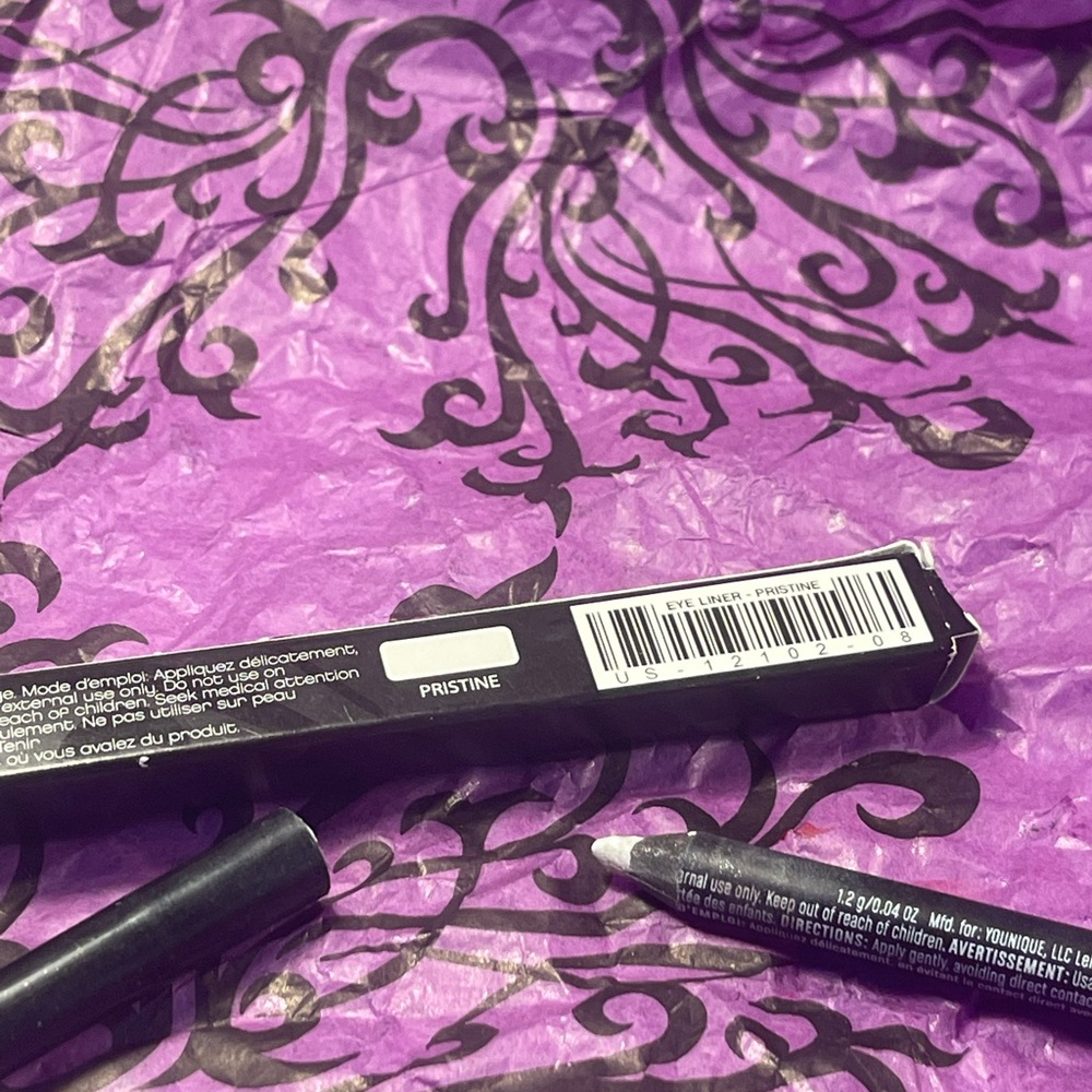 Younique’s Pencil Eyeliner- pristine (white)